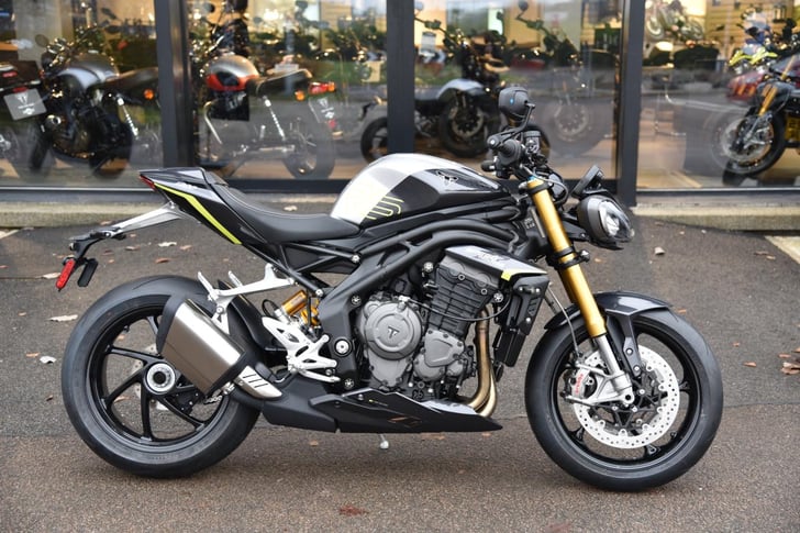 Triumph TRIPLE RS 