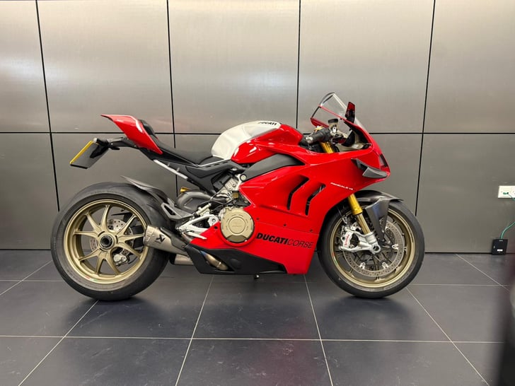 Ducati PANIGALE V4 R