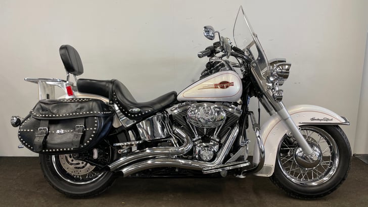 Harley-Davidson SOFTAIL FLSTC HERITAGE SOFTAIL CLASSIC