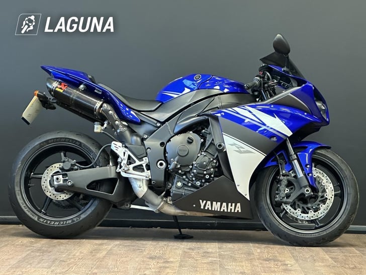 Yamaha YZF-R1 AKRAPOVIC BIG BANG 