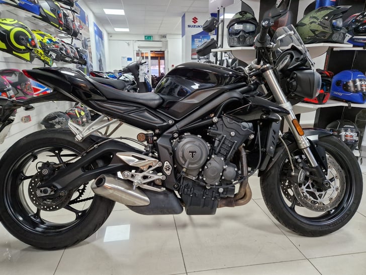 Triumph STREET TRIPLE S