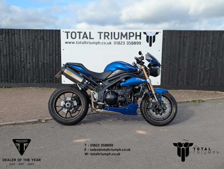 TRIUMPH SPEED TRIPLE 1050