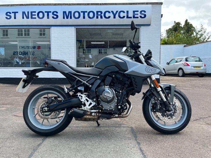 Suzuki GSX-8S
