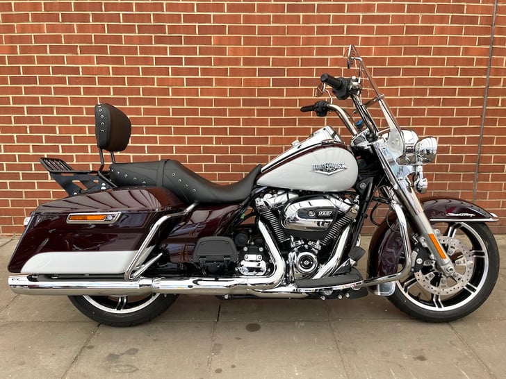 Harley-Davidson TOURING FLHR ROAD KING