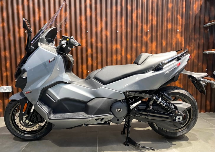 Sym 500cc on sale scooter price