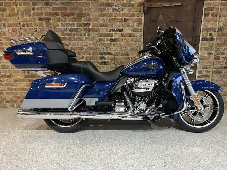 Harley-Davidson FLHTK ULTRA LIMITED 1868 