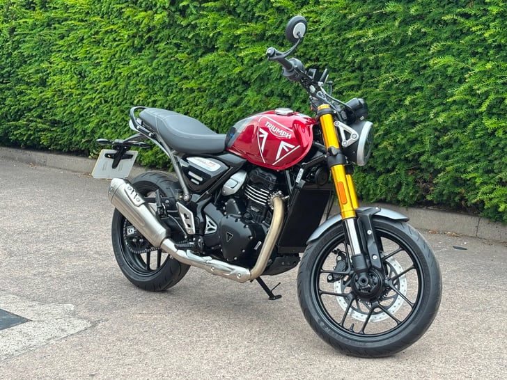TRIUMPH SPEED 400