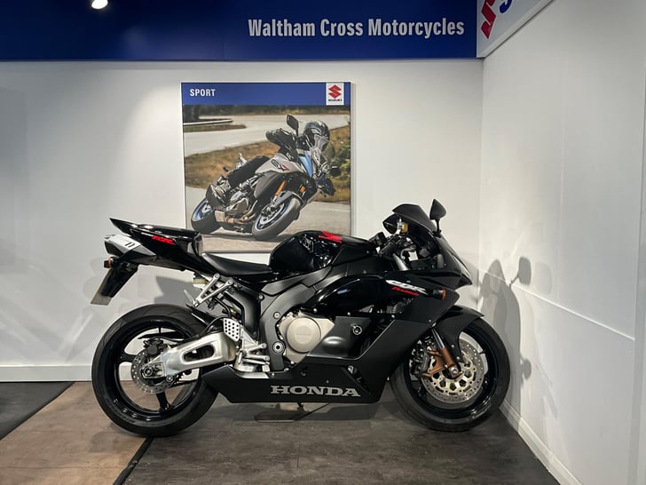 Honda CBR1000RR FIREBLADE 1000