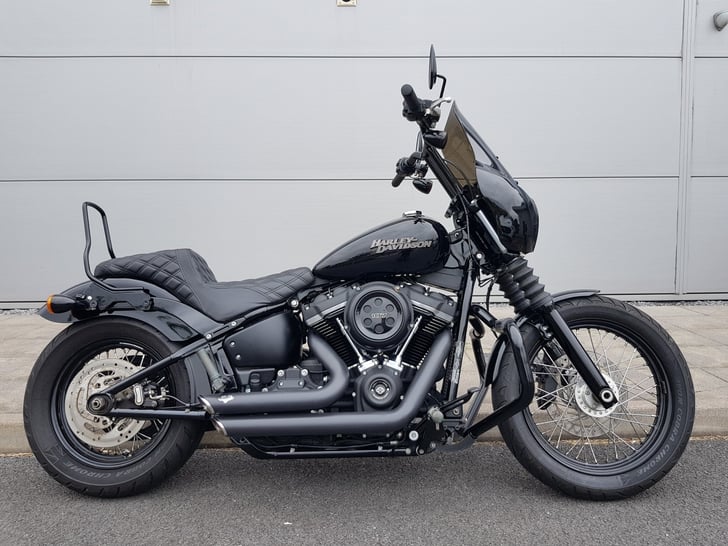 Harley-Davidson SOFTAIL FXBB STREET BOB