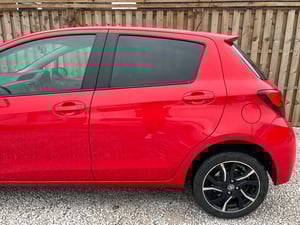 Used Toyota YARIS YARIS 1.33 DUAL VVT-I SPORT EURO 5 5DR EURO 5 for sale in Chesterfield | Image 3