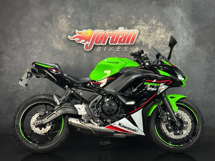 KAWASAKI NINJA 650
