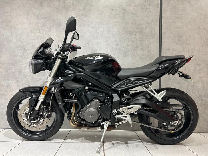 TRIUMPH STREET TRIPLE S