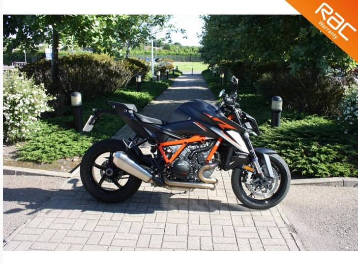 KTM 1390 SUPERDUKE 1390 SUPERDUKE R EVO 