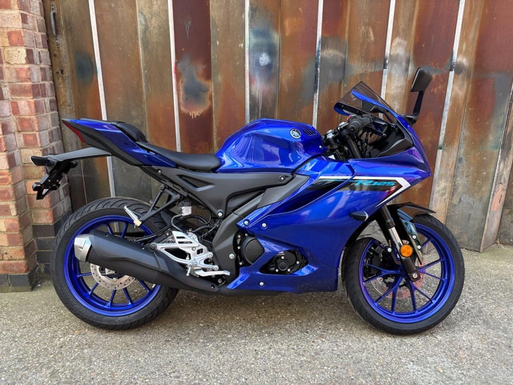Yamaha R125 