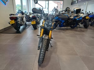 Triumph Scrambler 400 X