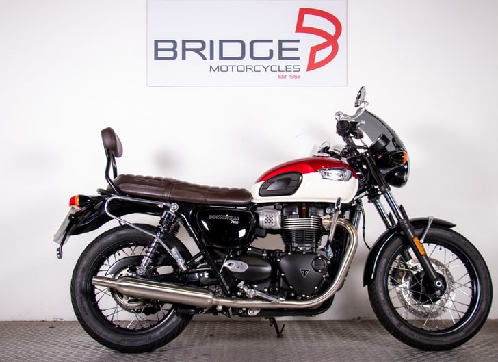 Triumph BONNEVILLE T100