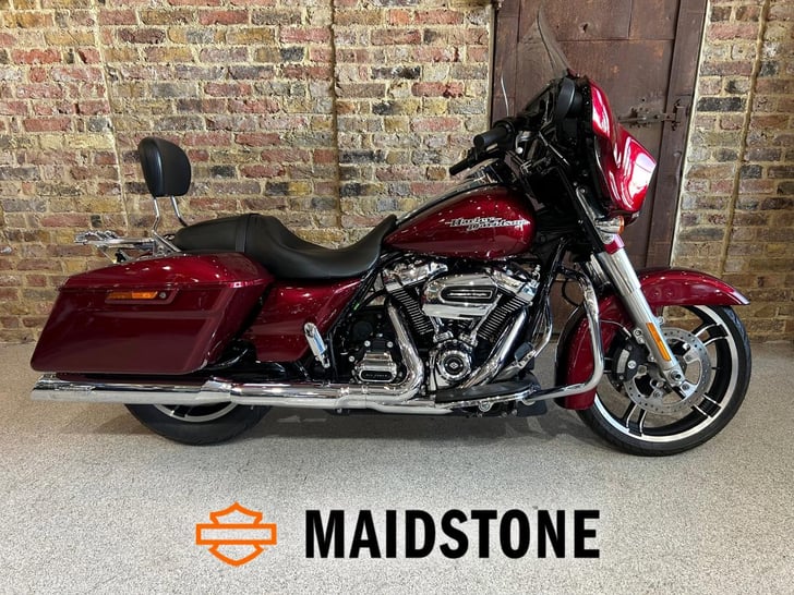 HARLEY-DAVIDSON FLHXS STREET GLIDE SP 174 