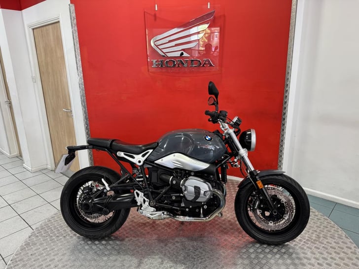 BMW R NINE T PURE