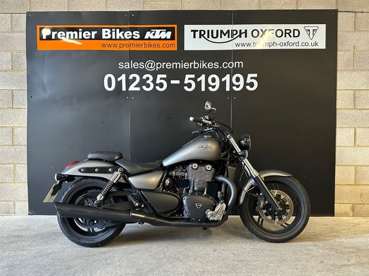Triumph THUNDERBIRD STORM