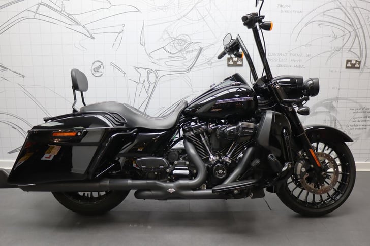 Harley-Davidson HARLEY-DAVIDSON FLHRXS ROAD KING SP 1745 