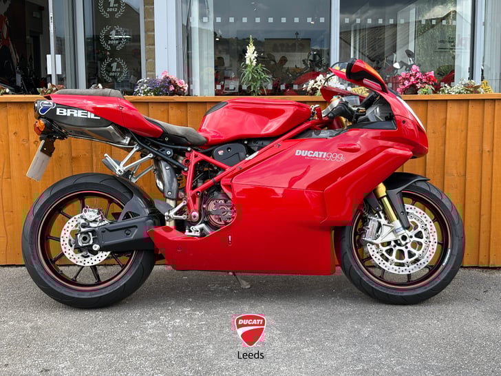 DUCATI 999S