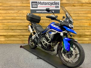 Used Triumph TIGER 900 GT LOW TIGER 900 GT LOW for sale in Swindon | Image 3