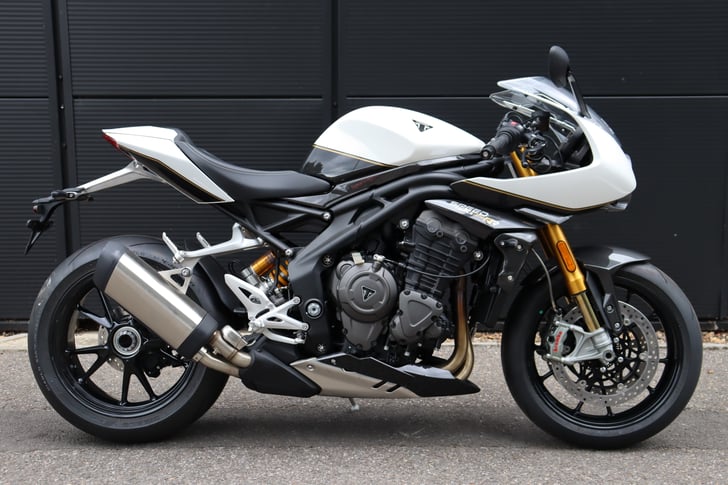 TRIUMPH Speed Triple RR