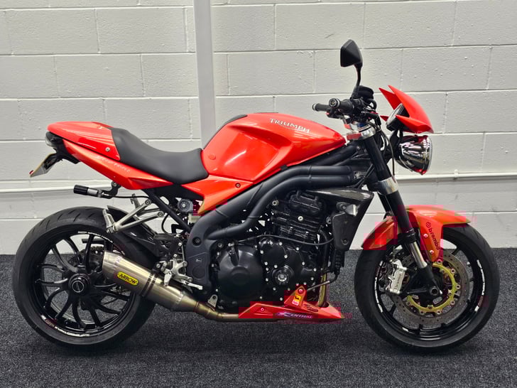 Triumph SPEED TRIPLE 1050