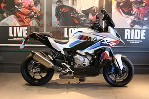 Used BMW M 1000 XR M 1000 XR 1000 CLAW-SHIFTED for sale in Watford | Image 2