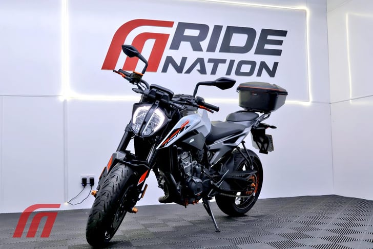 KTM 790 DUKE L 23 
