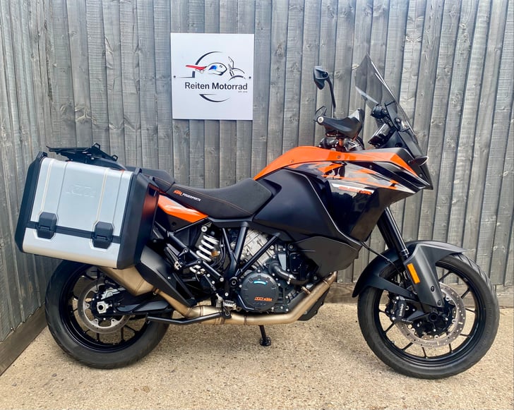 KTM 1050 ADVENTURE ABS