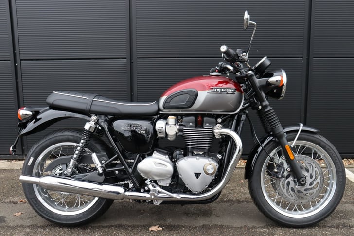 Bonneville t120 store price