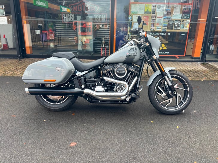 Harley-Davidson SOFTAIL FLSB SPORT GLIDE