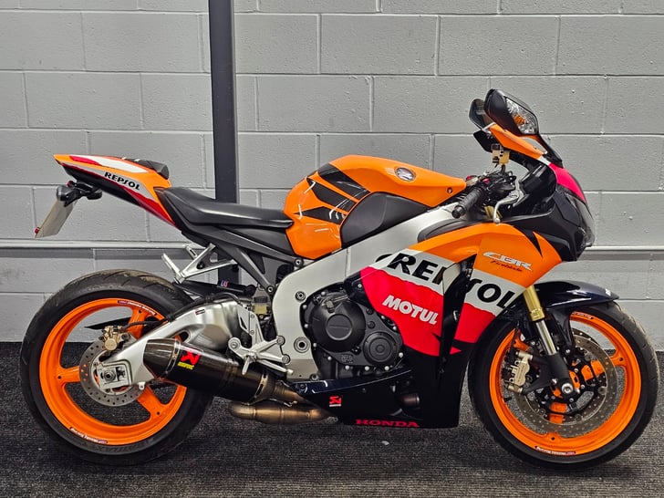Honda CBR1000RR FIREBLADE