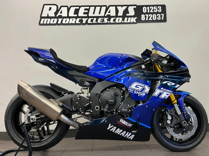 Yamaha r1 deals 2020 for sale