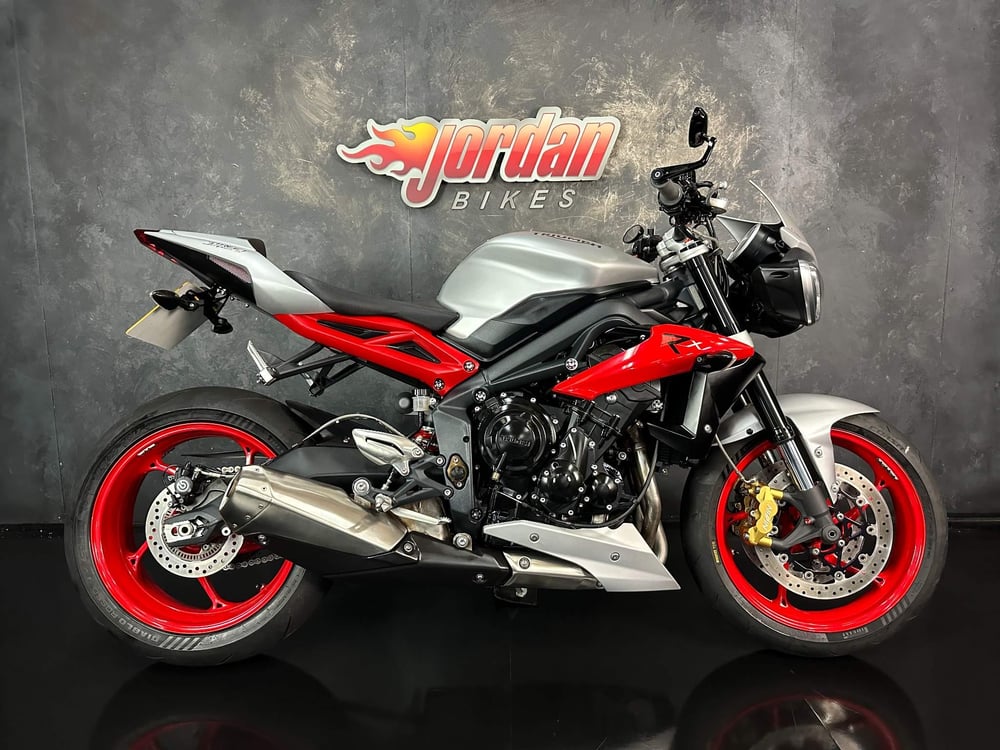 Triumph street triple 2024 675 rx