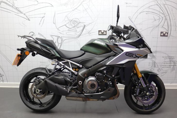 SUZUKI GSX-S1000GX