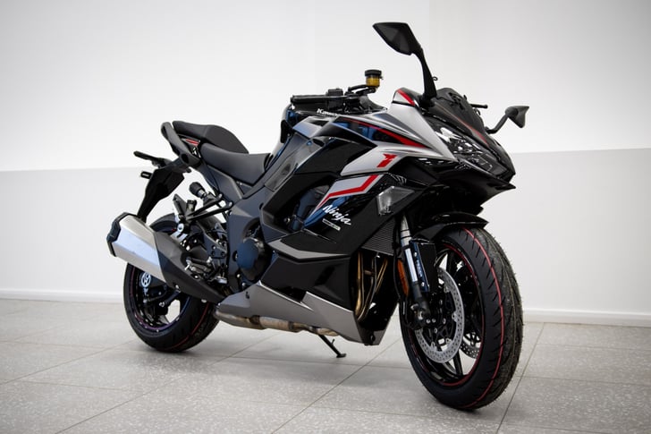 1000cc ninja store bike price