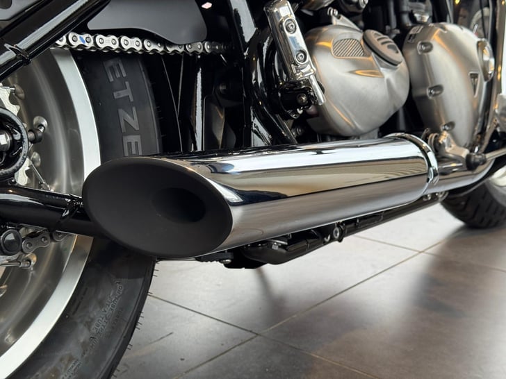 Triumph SPEEDMASTER 1200