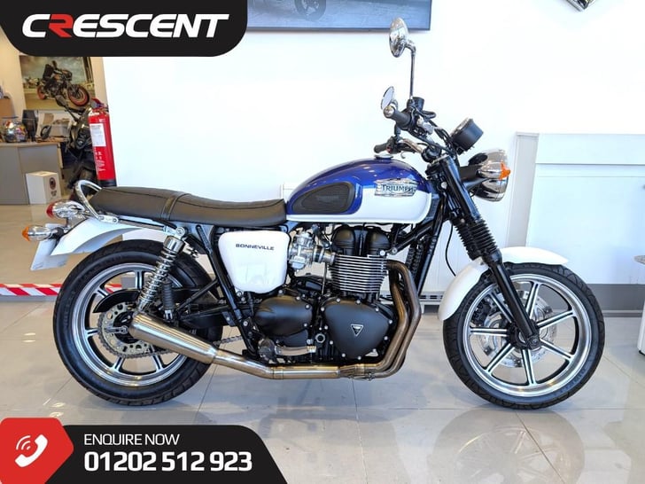 Triumph BONNEVILLE 865 