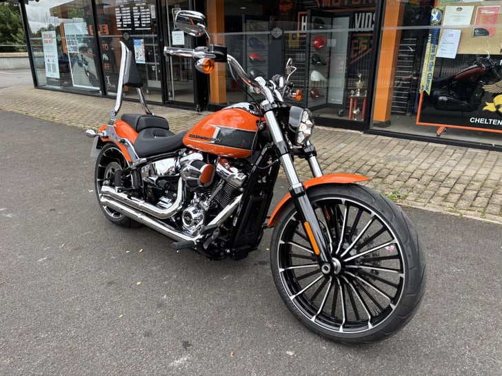 Harley-Davidson BREAKOUT 117 