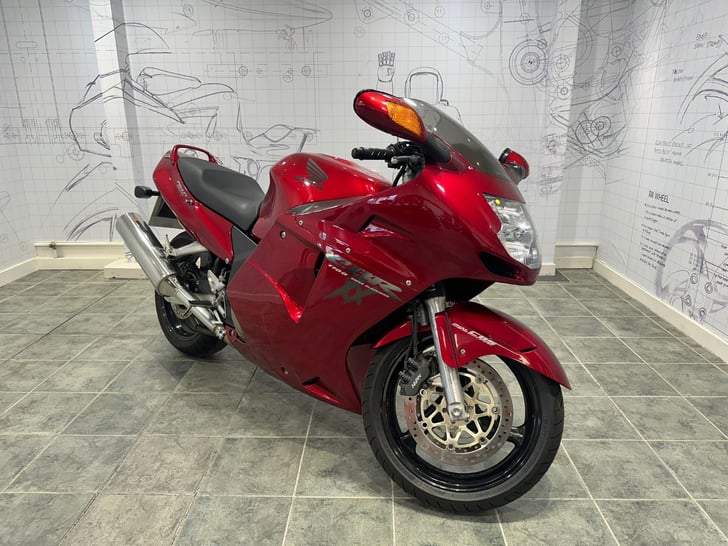 Honda CBR1100XX SUPER BLACKBIRD