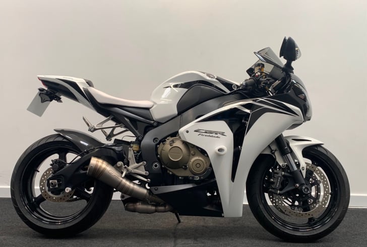 Honda CBR1000RR FIREBLADE