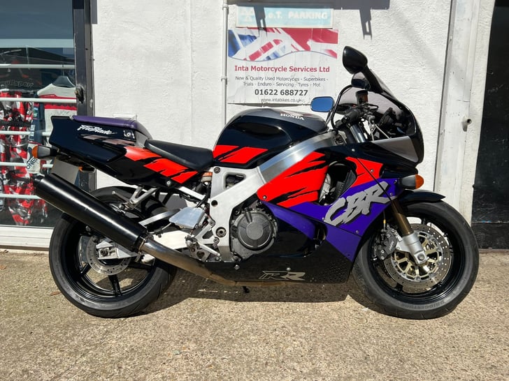 Honda CBR900RR FIREBLADE