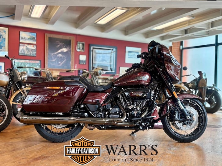 HARLEY-DAVIDSON CVO FLHXSE STREET GLIDE