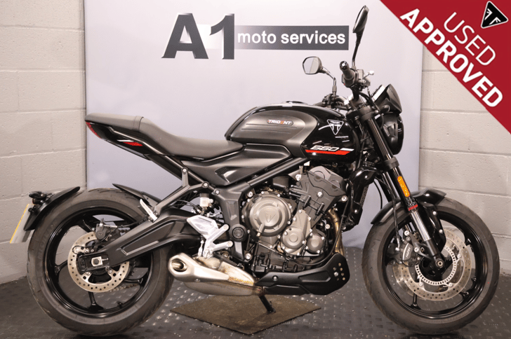 TRIUMPH TRIDENT 660