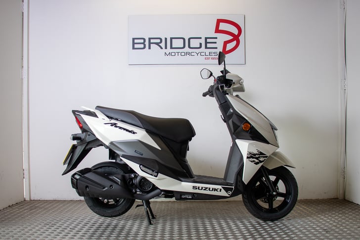 Suzuki Avenis 125