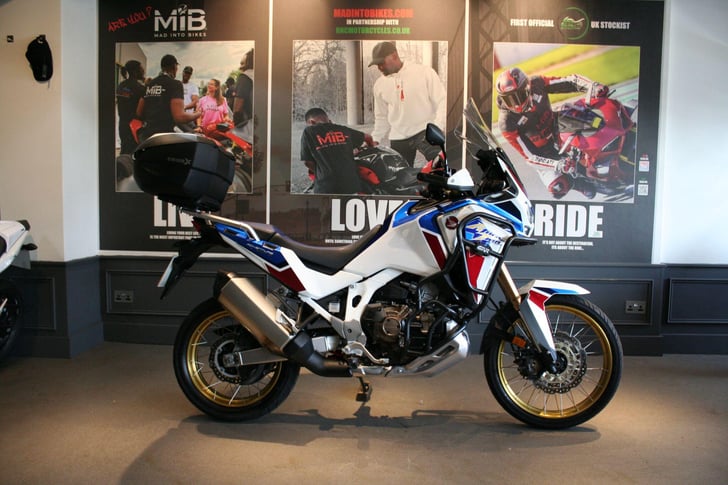 Here's a photo of the HONDA CRF1100L AFRICA TWIN ADVENTURE SPORTS 1100 DCT, currently available for sale