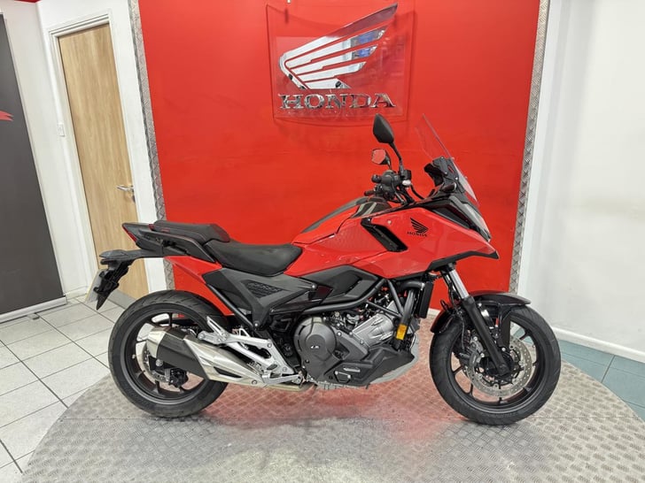 Honda NC750X DCT