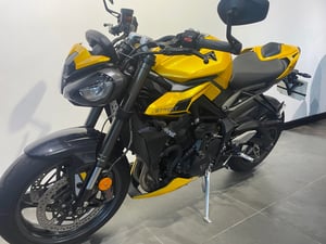 Used Triumph STREET TRIPLE 765 RS STREET TRIPLE 765 RS for sale in Newcastle | Image 2
